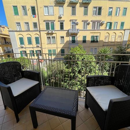 Nella'S Carlo III Apartment Naples Luaran gambar