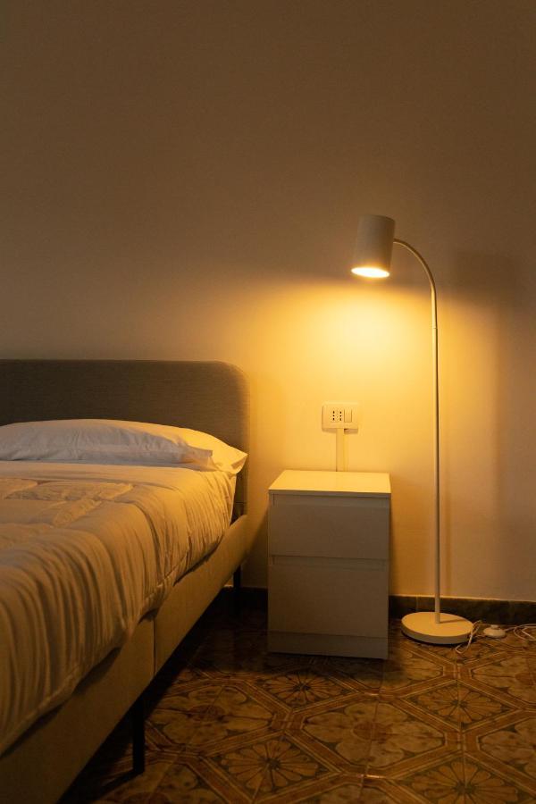 Nella'S Carlo III Apartment Naples Luaran gambar