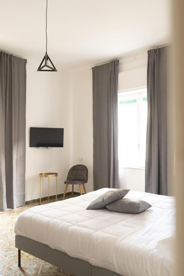 Nella'S Carlo III Apartment Naples Luaran gambar