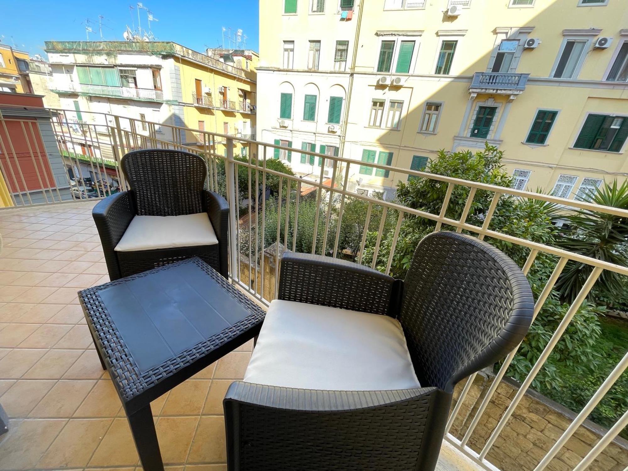 Nella'S Carlo III Apartment Naples Luaran gambar
